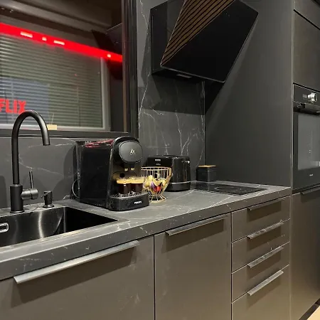 L'elegance - Charme - Secret - Jacuzzi - Parking 아파트 *