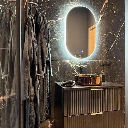 아파트 L'elegance - Charme - Secret - Jacuzzi - Parking