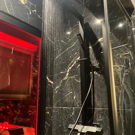 L'elegance - Romantique - Jacuzzi Privatif * Sarrebourg