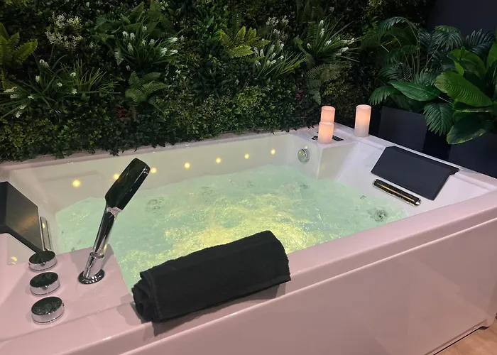 L'elegance - Charme - Secret - Jacuzzi - Parking