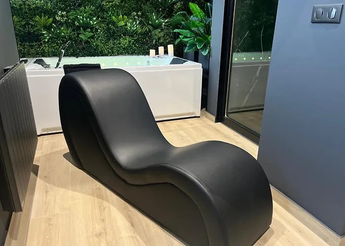 L'elegance - Charme - Secret - Jacuzzi - Parking *